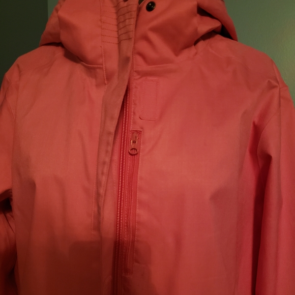 Ladies size small Under Armour all weather coat. - Picture 3 of 7